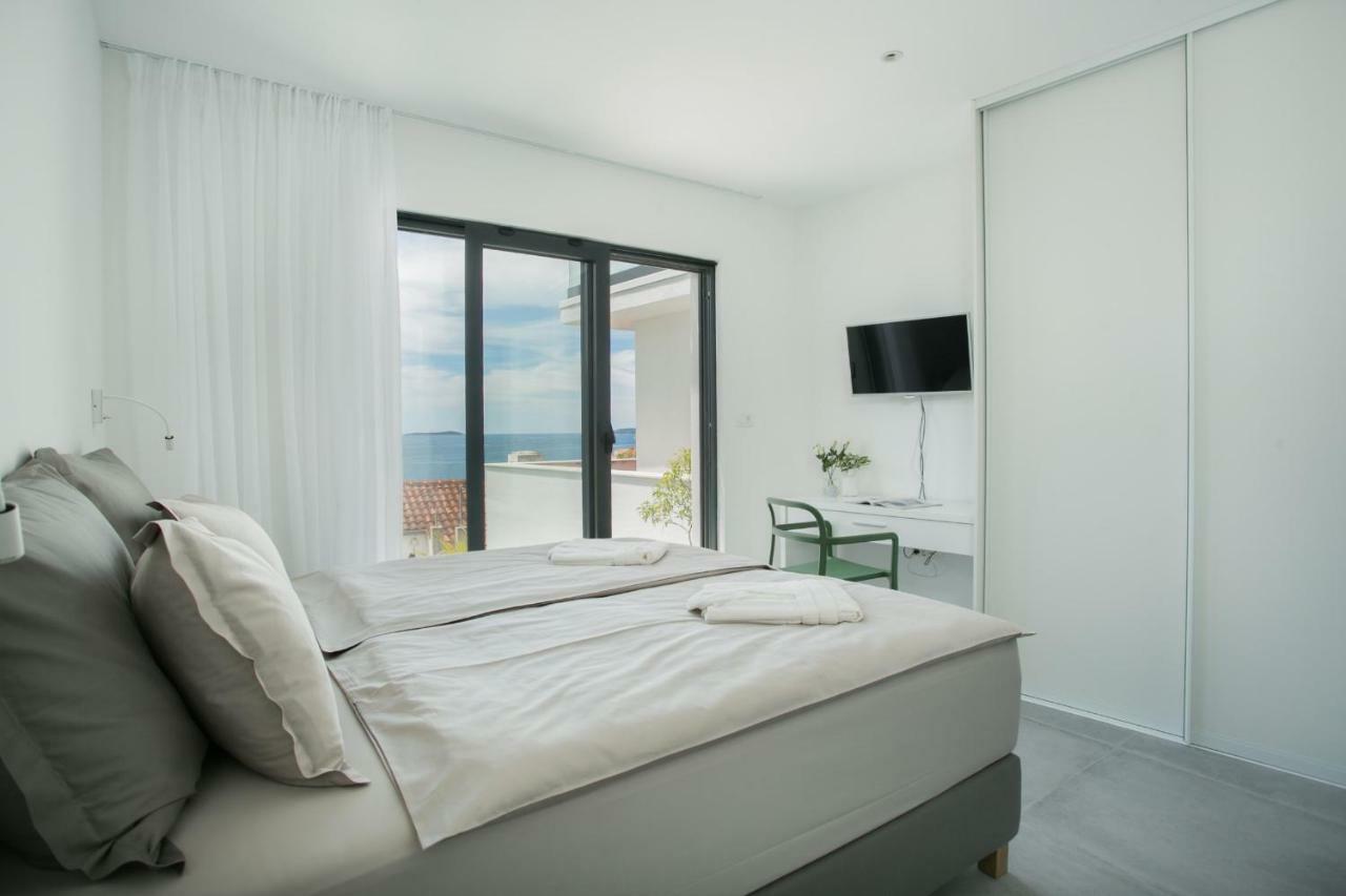 Holiday Home Olive Exclusive - 8 People, Heated Pool, Okrug Gornji, Sea View Trogir Kültér fotó