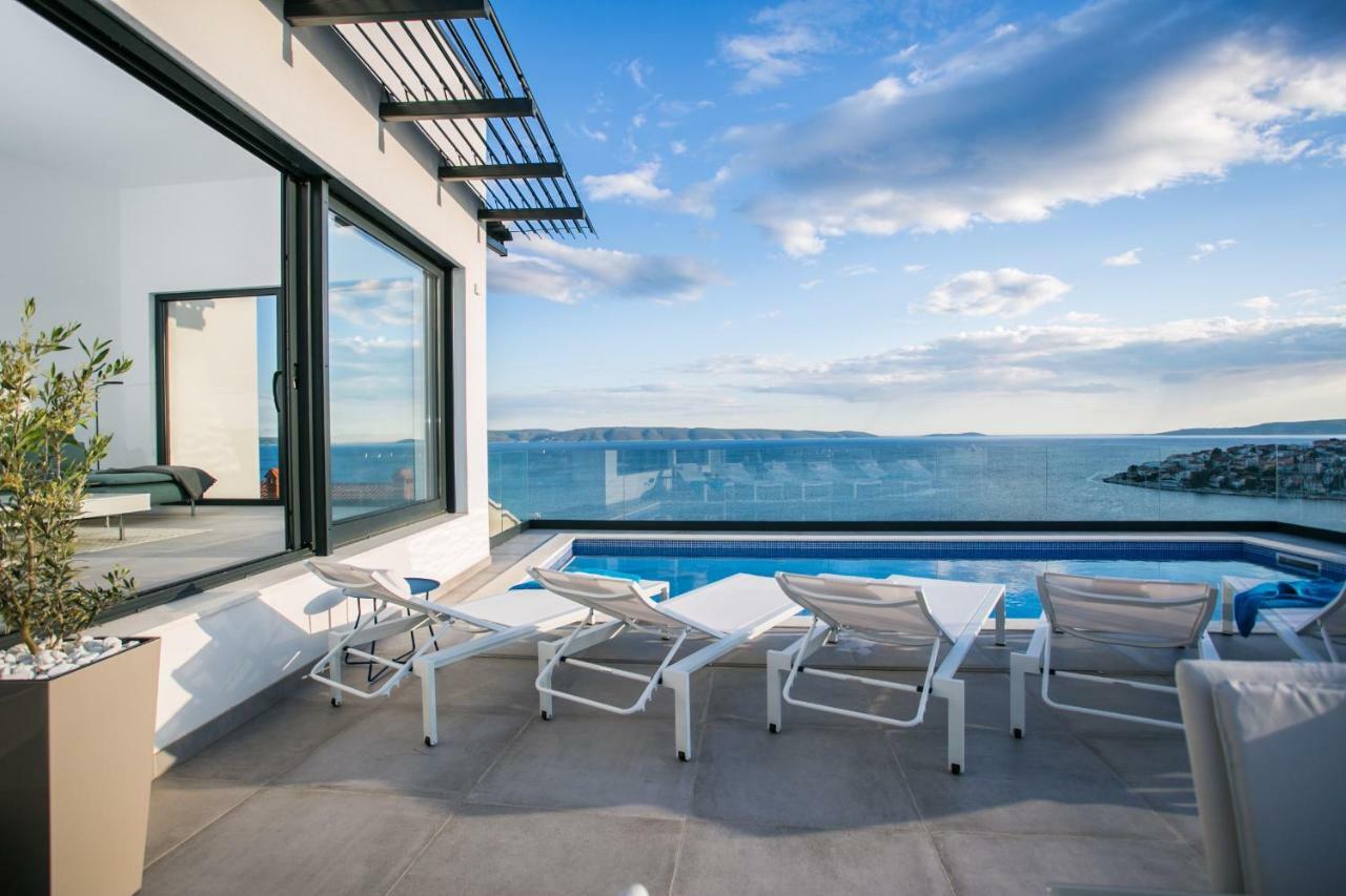 Holiday Home Olive Exclusive - 8 People, Heated Pool, Okrug Gornji, Sea View Trogir Kültér fotó