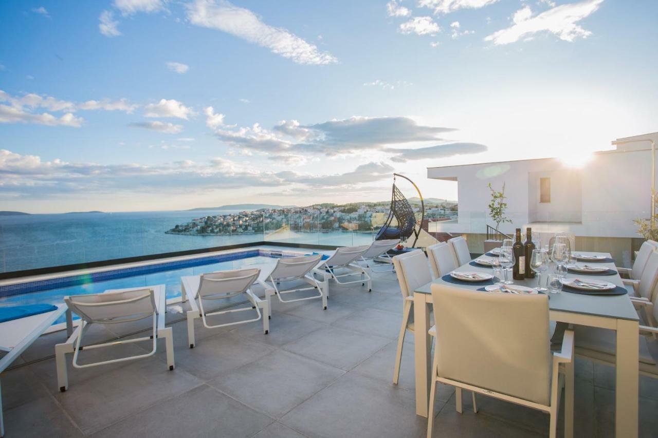 Holiday Home Olive Exclusive - 8 People, Heated Pool, Okrug Gornji, Sea View Trogir Kültér fotó