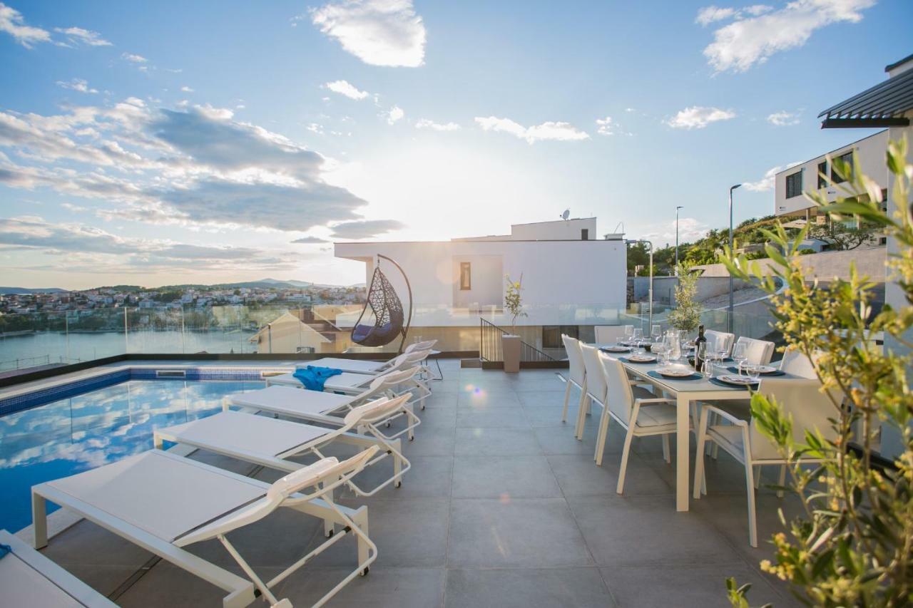 Holiday Home Olive Exclusive - 8 People, Heated Pool, Okrug Gornji, Sea View Trogir Kültér fotó